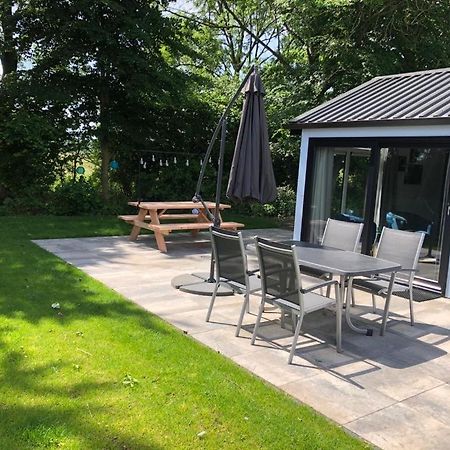 Luxe En Gezellig Chalet Aan Veluwemeer 4 Pers Hulshorst Exterior photo