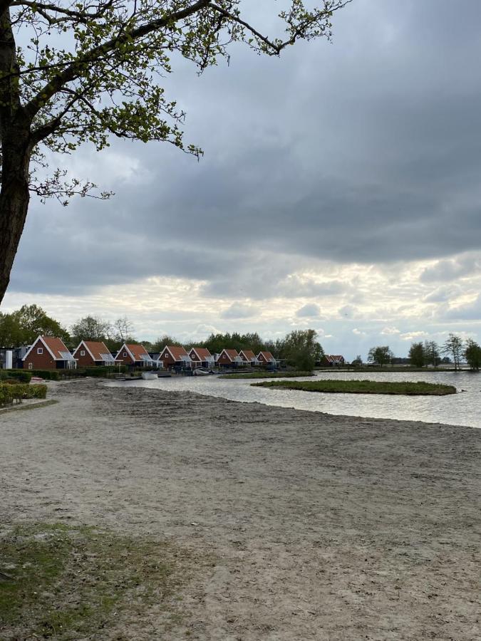 Luxe En Gezellig Chalet Aan Veluwemeer 4 Pers Hulshorst Exterior photo