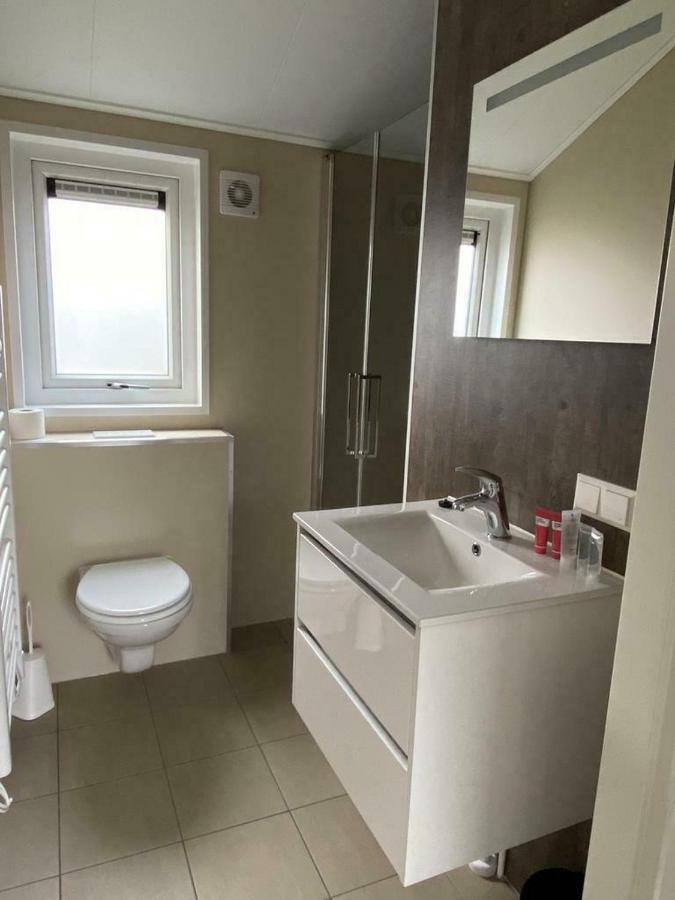 Luxe En Gezellig Chalet Aan Veluwemeer 4 Pers Hulshorst Exterior photo